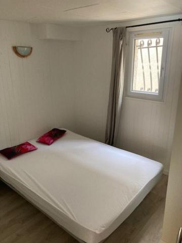 L'Appartement Du Micocoulier Salon-de-Provence Esterno foto